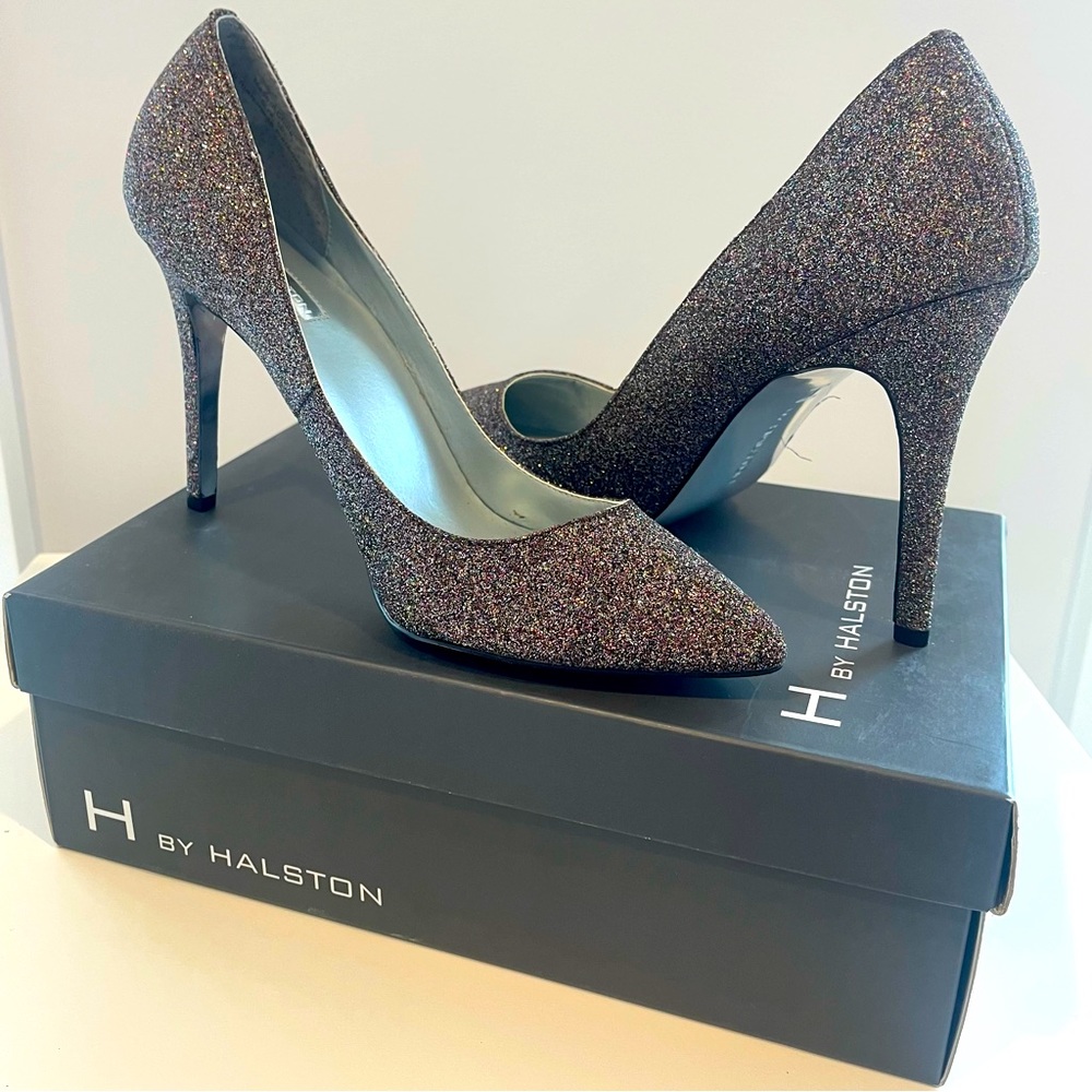 H by Halston Pumps
